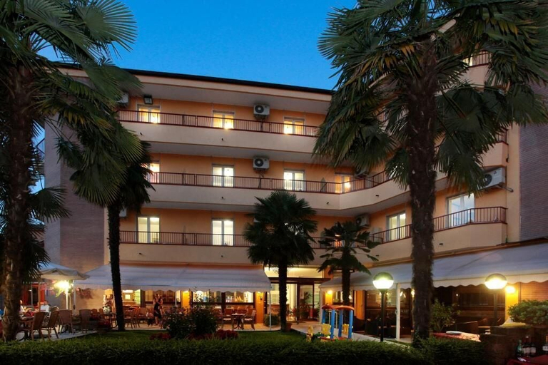 Exterior & Views 2, Imperial, Verona