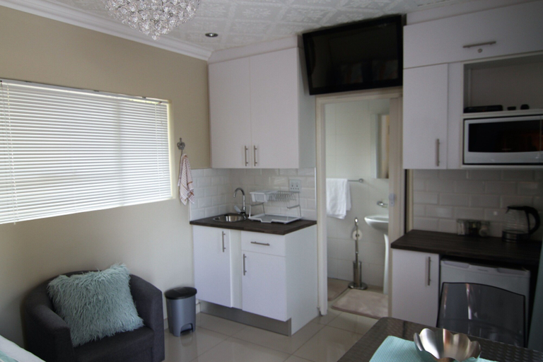 Others 5, Hesperus Street, Ekurhuleni