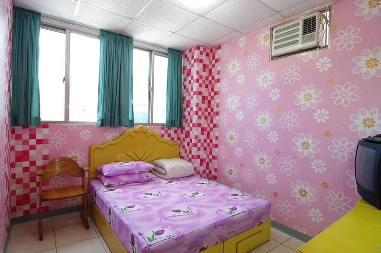 Bedroom 5, Donghai Lodge, Taitung