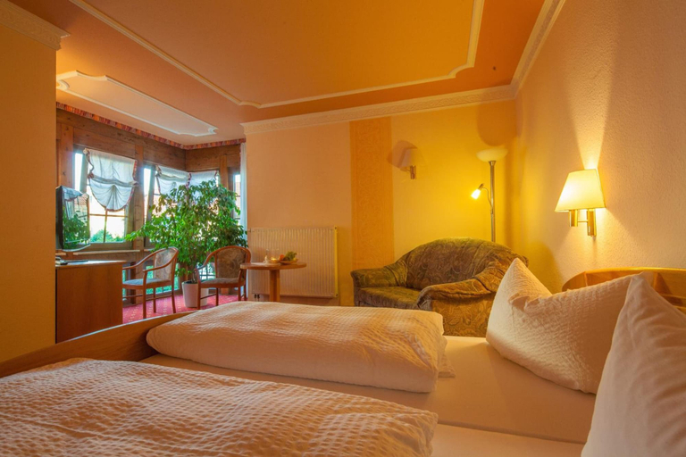 Bedroom 3, Hotel-Gasthof Thüringer Hof, Schmalkalden-Meiningen
