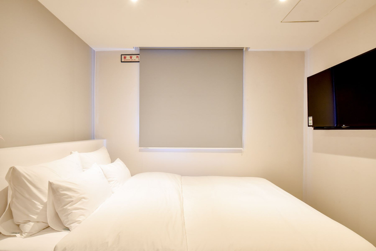 Bedroom 3, Hotel Maison, Suyeong