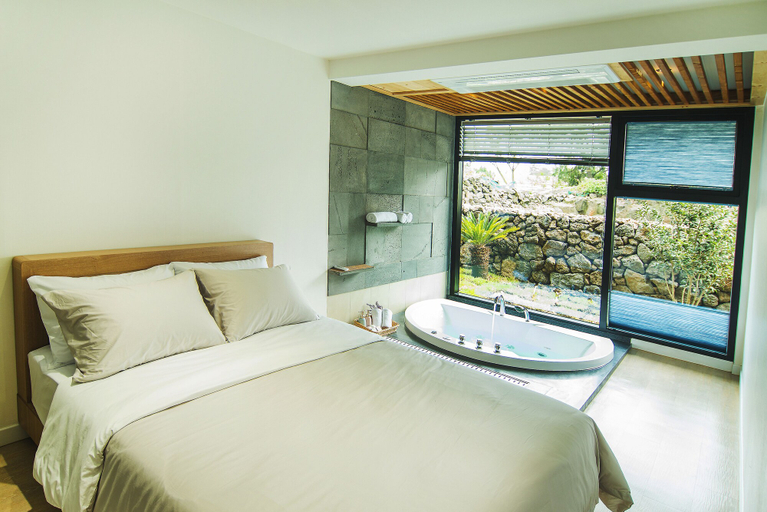 Bedroom 2, Jeju Dam Spavill, Jeju