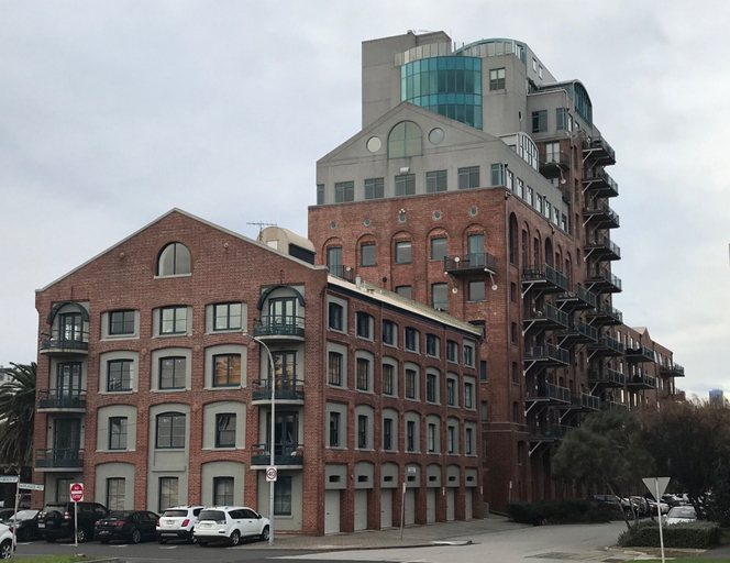 Exterior & Views 2, StayCentral - Spacious Seaviews, Melbourne