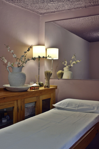 Bedroom 2, La Comarca Hotel, Tumbaya