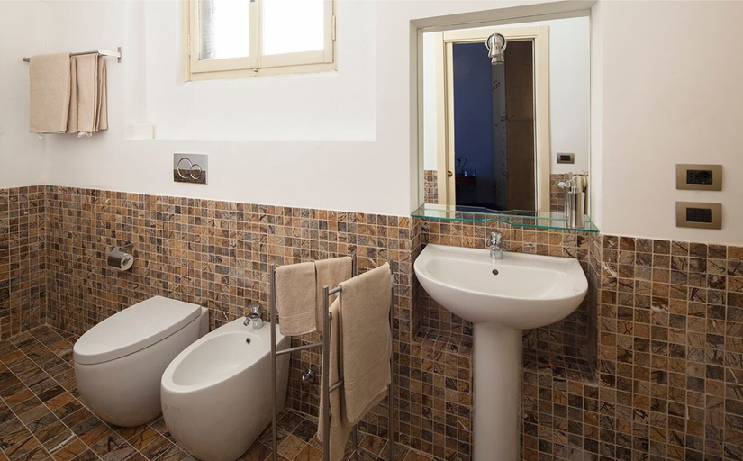 Bathroom 5, Bed & Breakfast Ekoliving, Milano