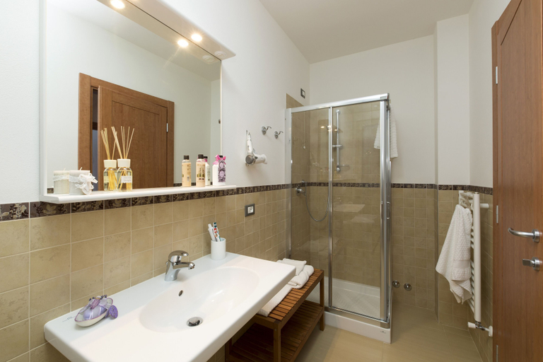 Bathroom 4, La Finestra sul Golfo Affittacamere, La Spezia