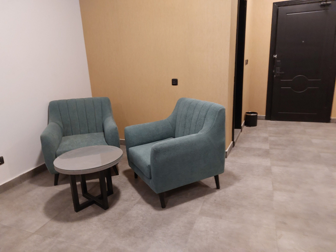 Others 4, Karims'Hotel