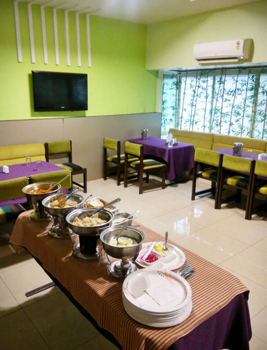 Food & Drinks 5, Hotel Raviraj, Pune