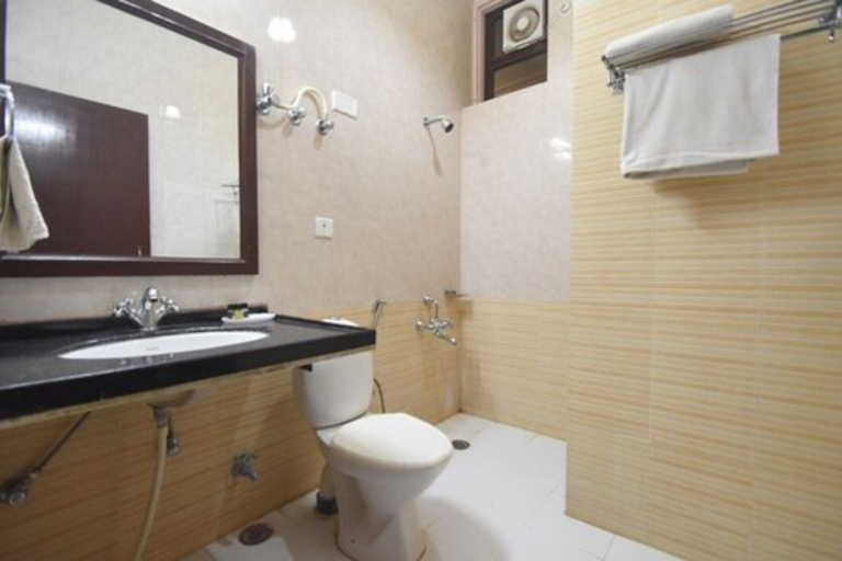 Bathroom 4, Satyam Palace Resort, Ajmer