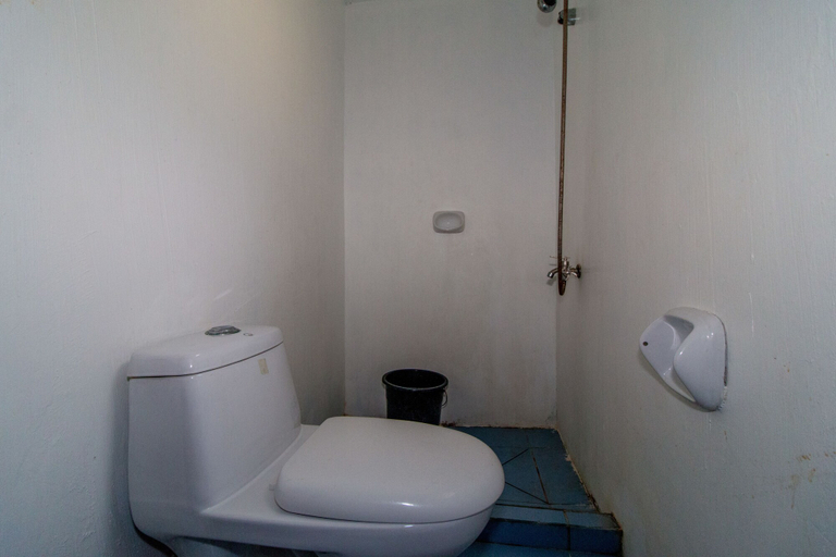 Bathroom 4, Moonlight Resort, Daanbantayan