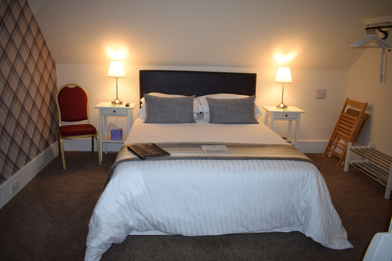 Bedroom 3, The Tables Guest House, Highland