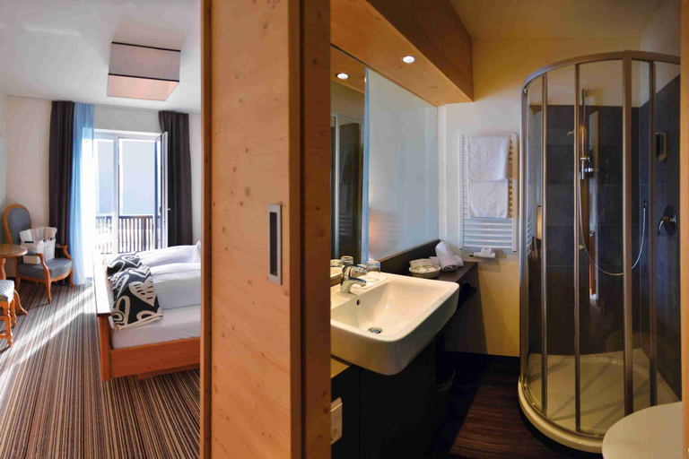 Bathroom 3, The Vista Hotel, Bolzano