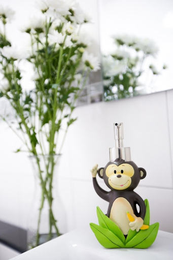 Bathroom 4, White Monkey Guesthouse, Muang Phetchaburi