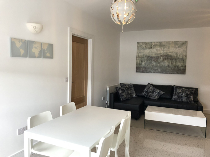 Others 5, Eyre Square Townhouse
