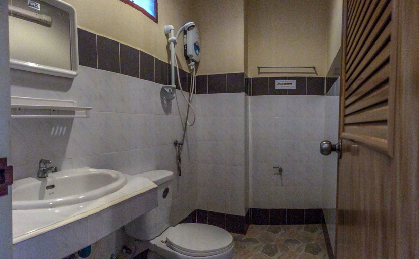 Bathroom 3, Silver Sands Beach Resort, Ko Phangan