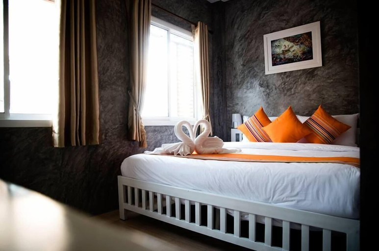 Bedroom 3, Ban's Avenue Guest House, Ko Phangan