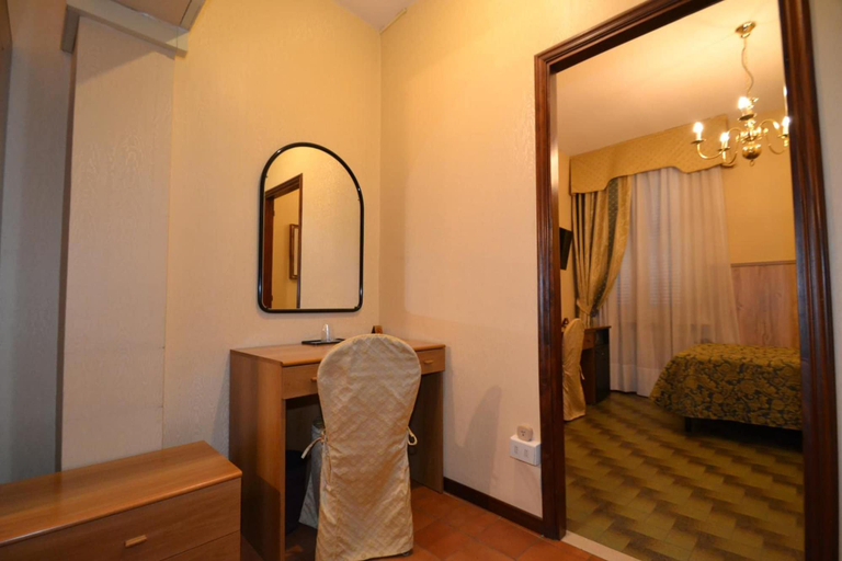Bedroom 3, Hotel Residence, Parma