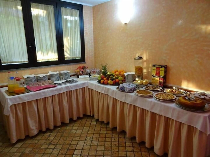 Food & Drinks 5, Albergo Ristorante Delfino, Novara