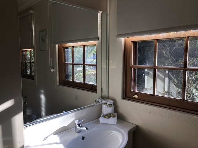 Bathroom 3, Corinna Wilderness Village, Waratah/Wynyard - Pt B