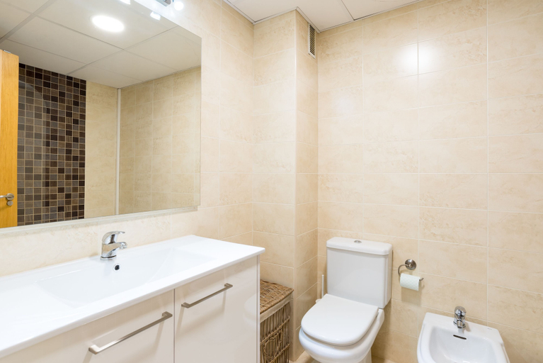 Bathroom 4, LU&CIA Apartamento La Playa, Málaga