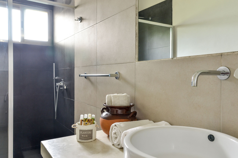 Bathroom 5, Hotel Luna Llena, Cozumel