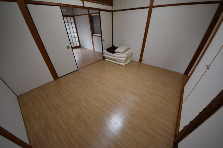 Tarbo's House Surugamachi : Near JR Nara Station 10ppl, Nara