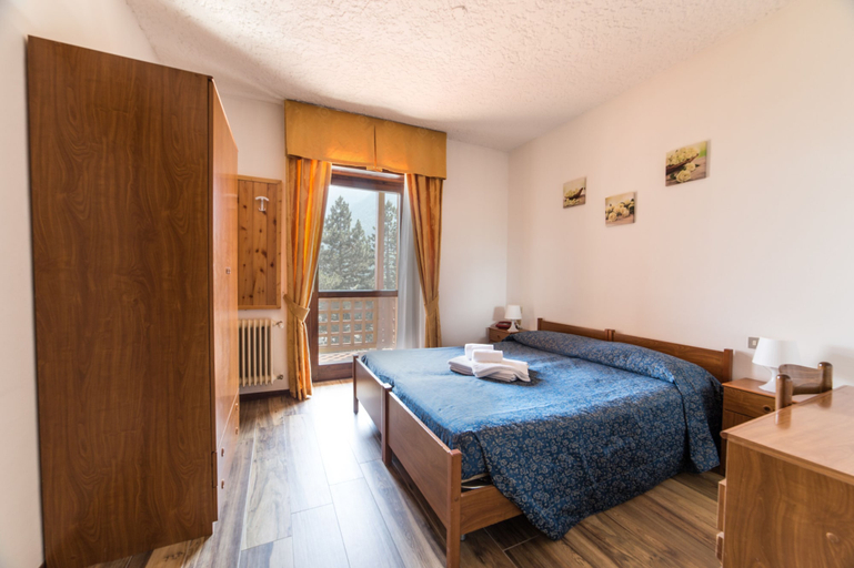 Bedroom 2, Hotel Sancamillo, Trento