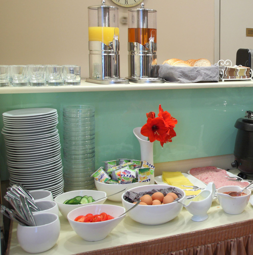 Food & Drinks 4, Nevsky 105, Sankt-Peterburg gorsovet