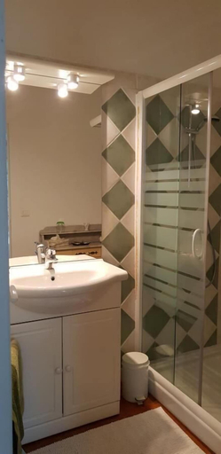 Bathroom 5, La Cordeline, Var