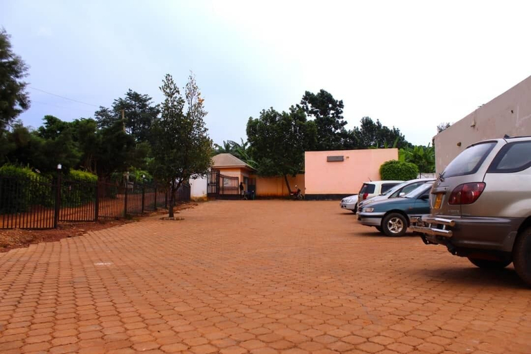 Exterior & Views 2, Lyden Cottages, Jinja