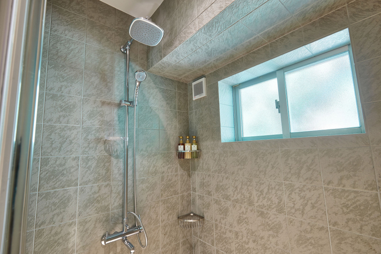 Bathroom 3, Tida, Motobu