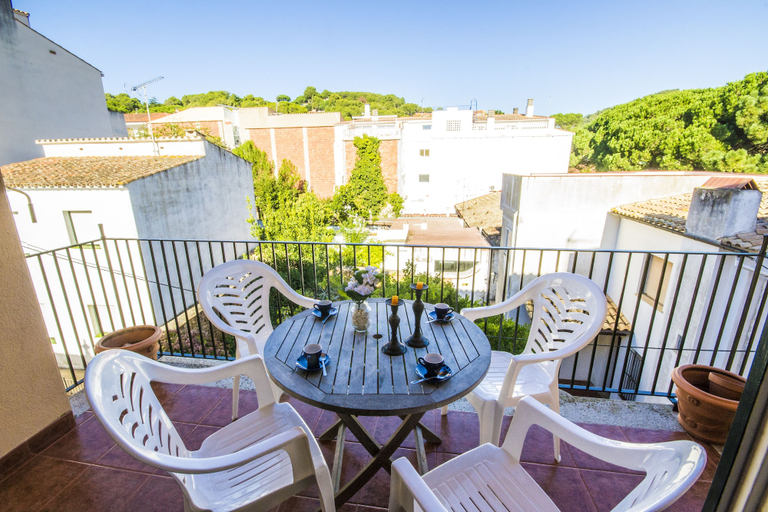 Others 3, Apartment Sarrio, Girona