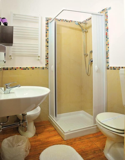 Bathroom 5, Villa Achibea, Agrigento