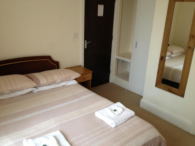 Bedroom 4, Hampton, Powys