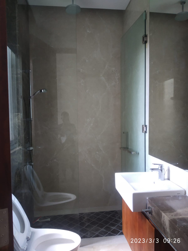 Bathroom 5, Teras Sinabung, Semarang