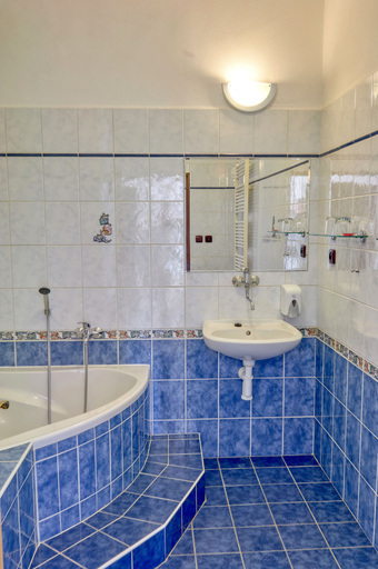 Bathroom 3, Hotel Alf, České Budějovice