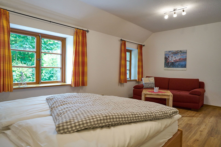Bedroom 1, Hannys Radlercafe, Friesland