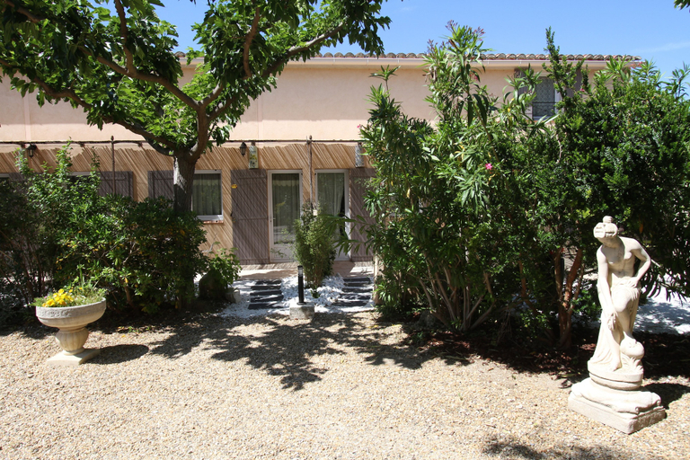 Exterior & Views 2, Le Clos de la Font - Chambres d'hôtes, Bouches-du-Rhône