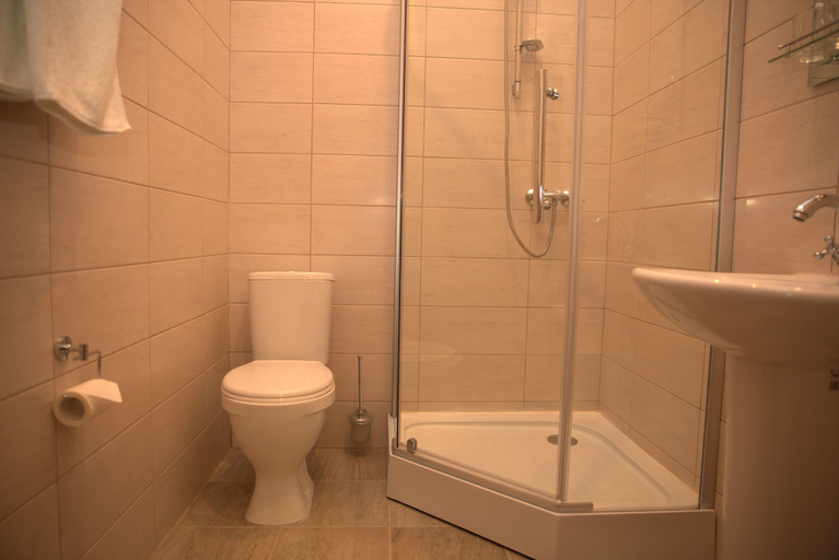 Bathroom 2, Hotel People, Penzenskiy rayon