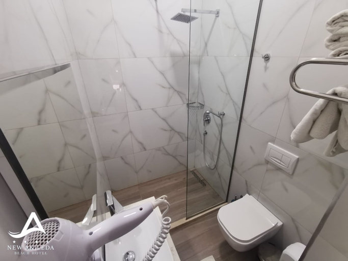 Bathroom, New Akileda Hotel, Durrësit