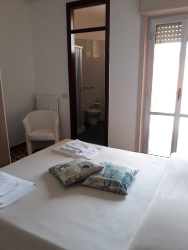 Bedroom 5, Hotel Rosy, Salerno