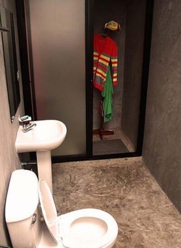 Bathroom 3, Payi Resort, Pai