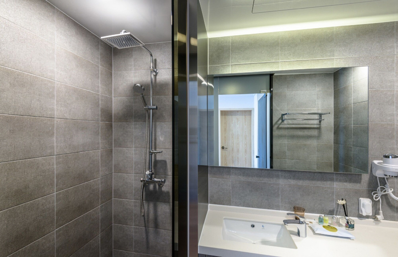 Bathroom 5, Thira Hotel, Seogwipo
