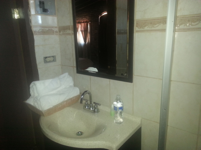 Bathroom 5, Hotel Meson del Vino, Ensenada