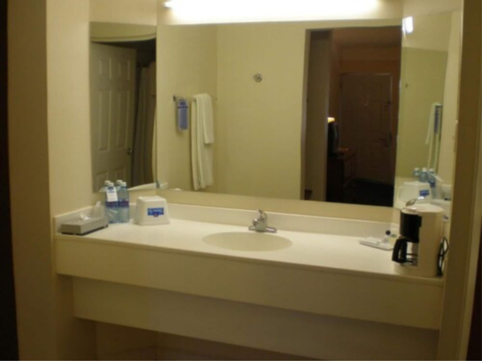 Bathroom 4, American Inn Hotel & Suites Hidalgo del Parral, Allende