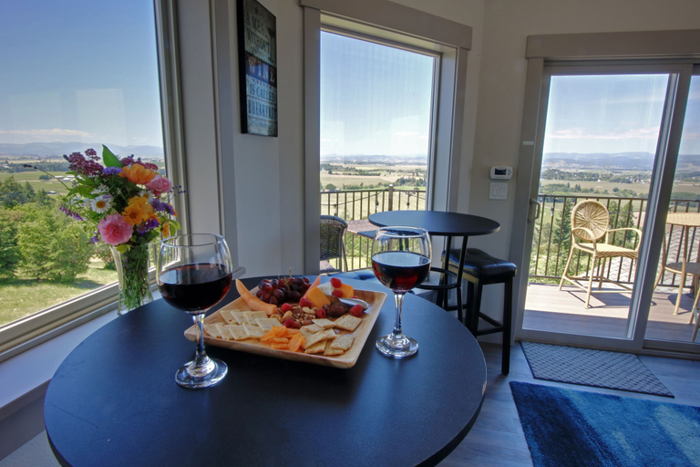 Food & Drinks 5, Bella Collina Bed & Breakfast, Yamhill