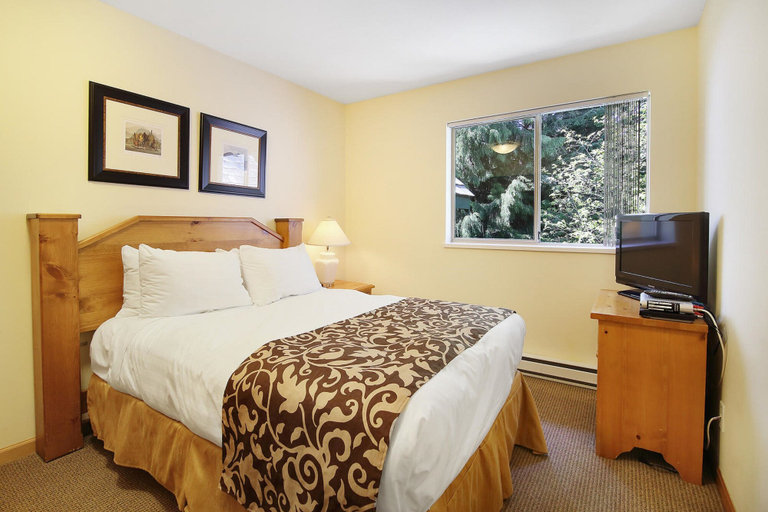 Bedroom 3, Valhalla Vacations at Whistler, Squamish-Lillooet