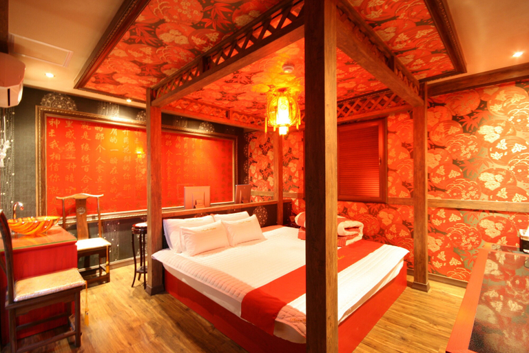 Bedroom 1, Hera Hotel, Sasang