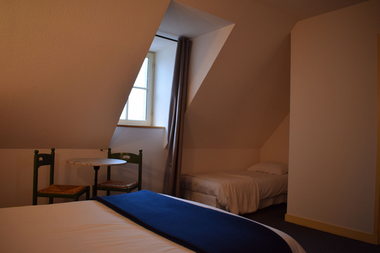 Bedroom 4, Hôtel de France, Vienne