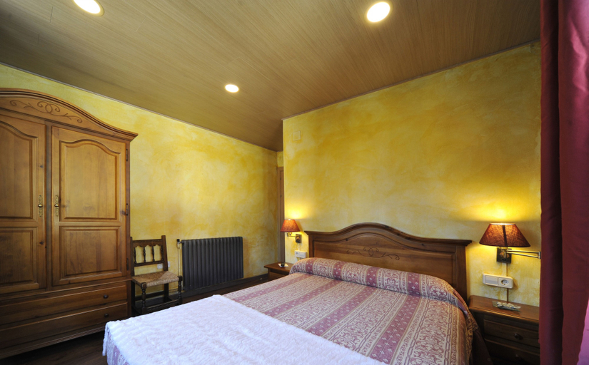 Bedroom 3, Hostal Vall d'Aneu, Lleida